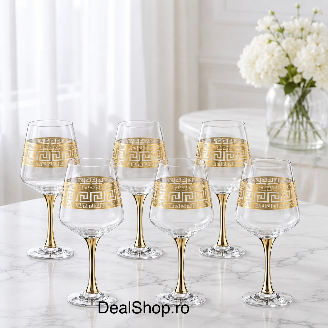 Set 6 pahare din sticlă cu picior Royalty Home 390 ml, design elegant cu detalii aurii