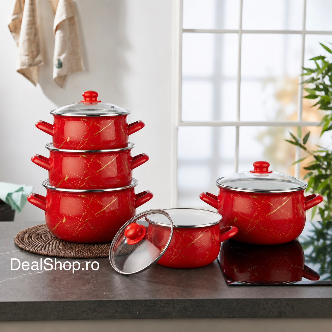 Set 5 cratițe emailate Red Marble cu capace din sticlă, 10 piese, compatibile cu inducție, 2.1L, 2.8L, 3.8L, 4.8L și 6.2L