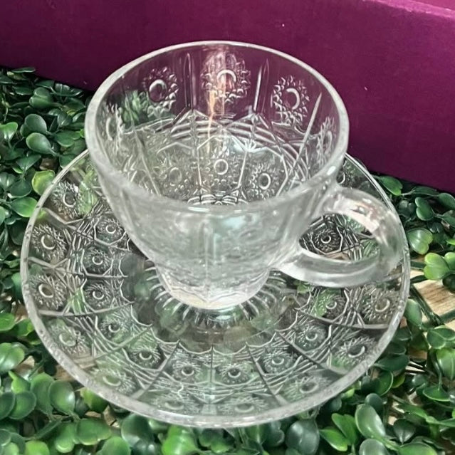 Set 6 Cești Sticla Bohemia cu Farfurioare – Model Premium cu Motive Decorative