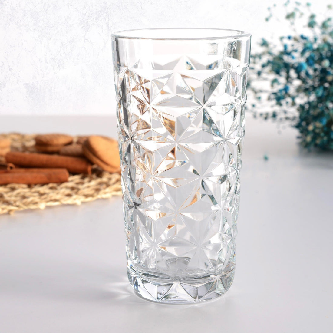 Set 12 Pahare Estrella 290 ml – Sticlă elegantă cu model geometric, ideale pentru apă, suc sau vin alb