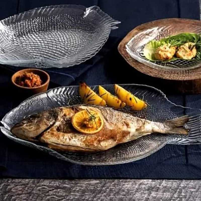 Set platou si 6 farfurii, forma peste, Pasabahce, sticla
