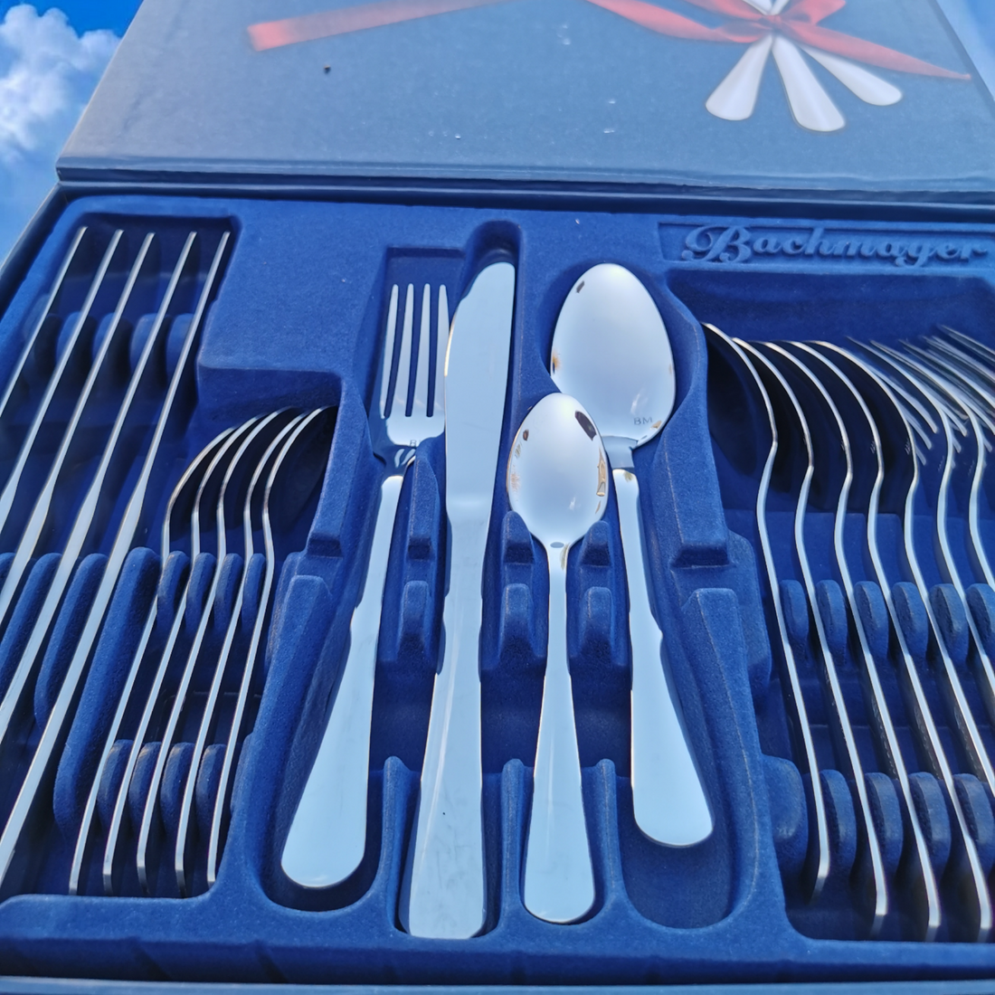 Set tacamuri 6 persoane 24 piese 6 linguri 6 furculițe 6 cutite și 6 lingurițe Bachmayer BM 2410 cadoul perfect