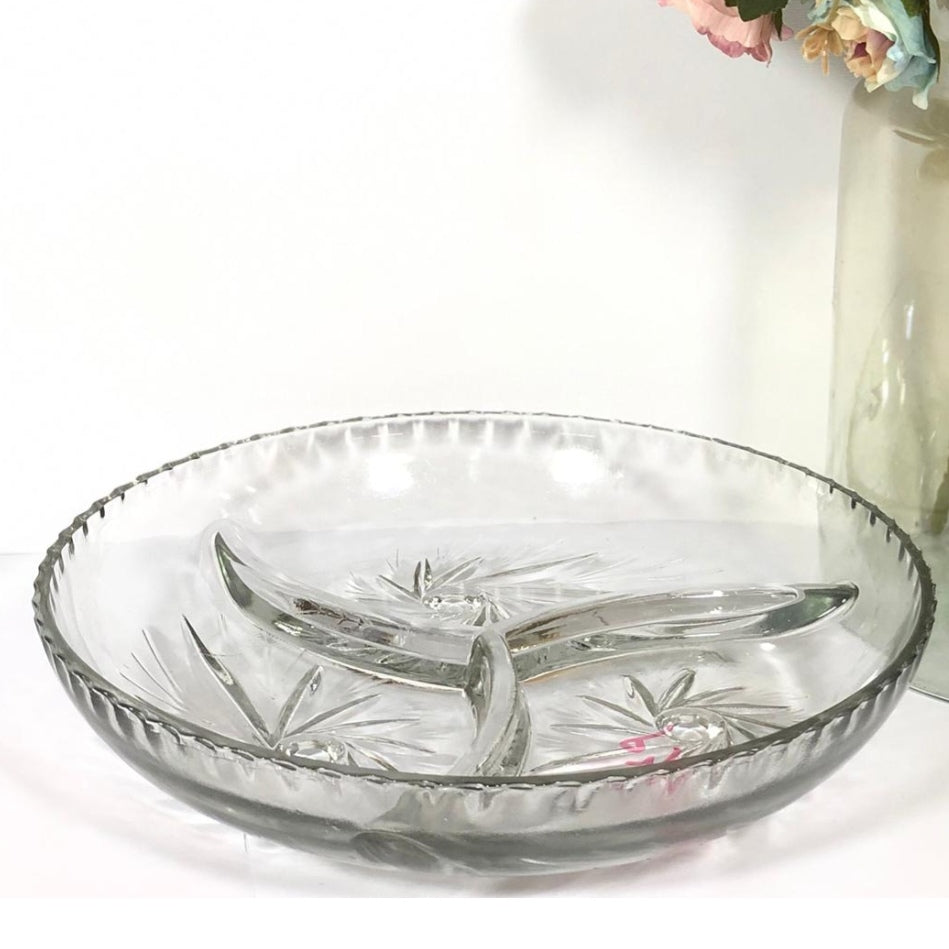 Platou aperitiv, sticla rezistenta, rotund compartimentat, 22 cm