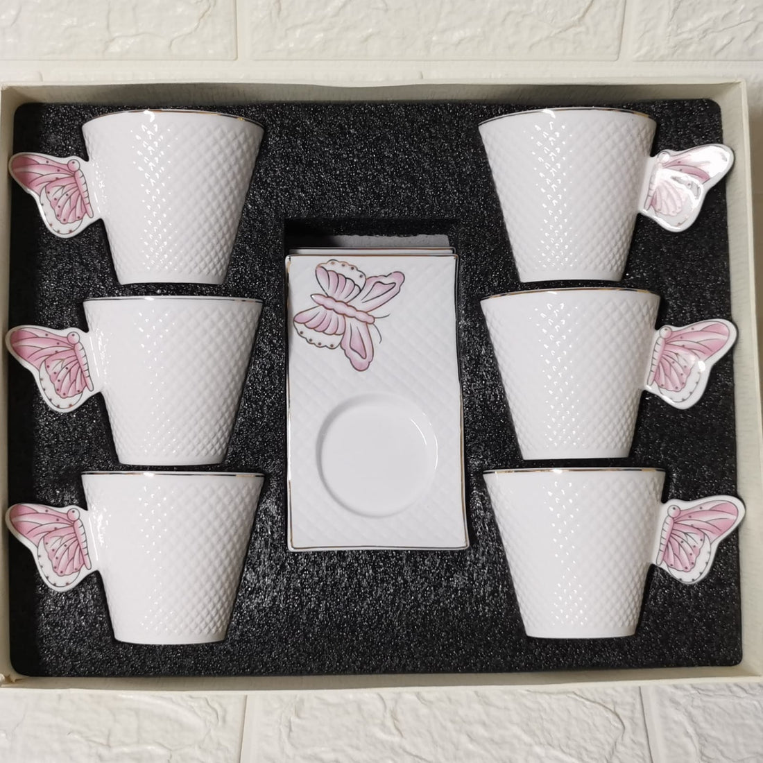 Set 6 cesti cafea alb cu imprimeu roz fluture 200 ml Eleganta si Stil MALOOKI LUXURY COLLECTION