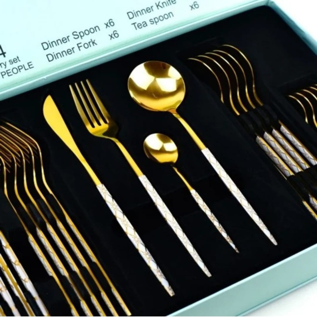 Set tacamuri 6 persoane  24 de piese Elegant Gold portugheze ideale pt cadou
