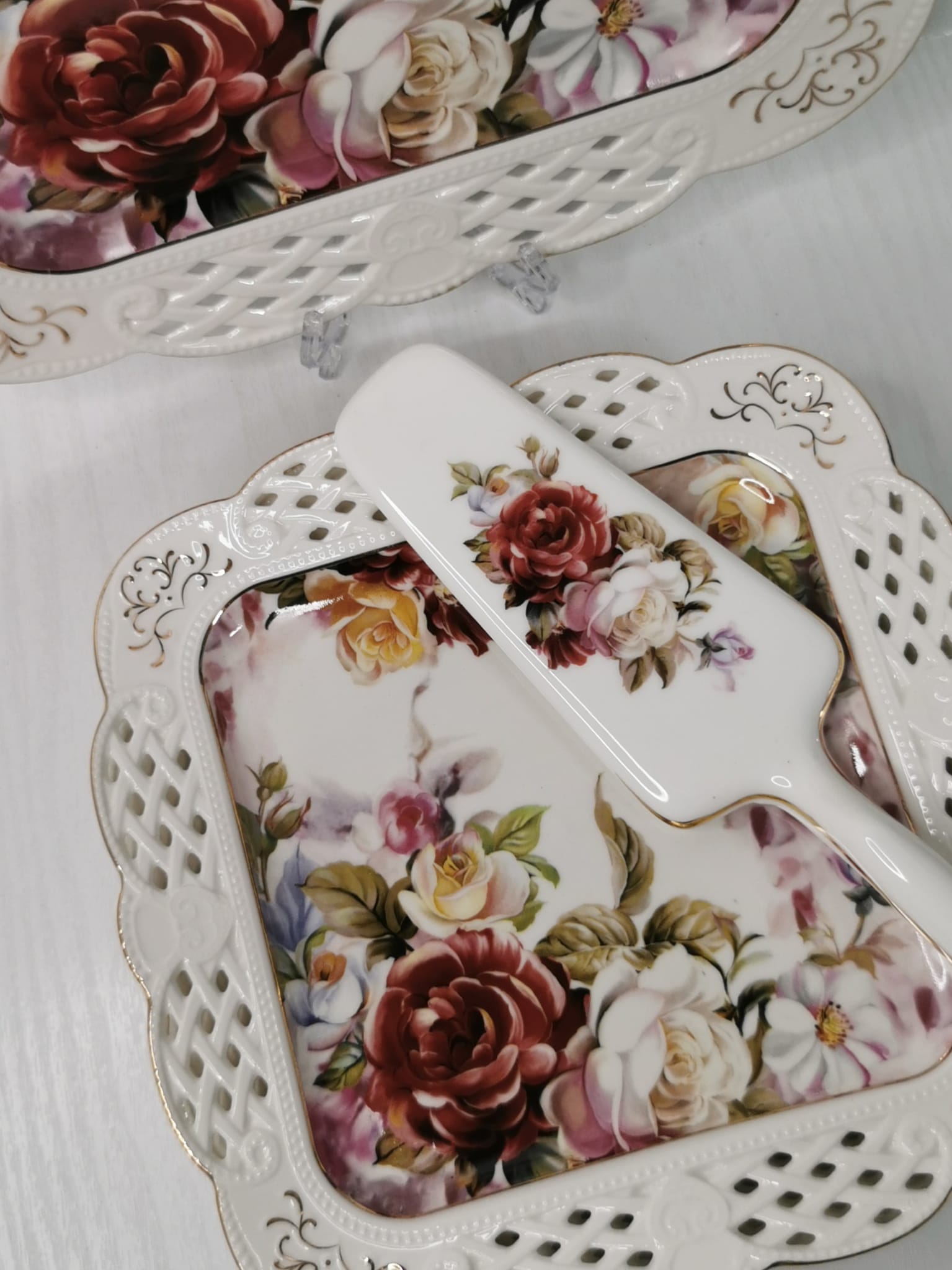 Set tort elegant Malooki 8 piese portelan forma patrata, imprimeuri florale 